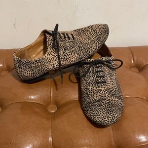 Gianni Bini Animal Print Oxford Sneakers, Sz 8